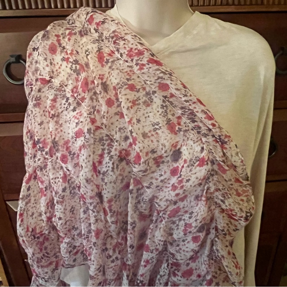 *FREE with bundle! Set of two: Hot Pink & Floral Pink Scarves - Picture 4 of 9
